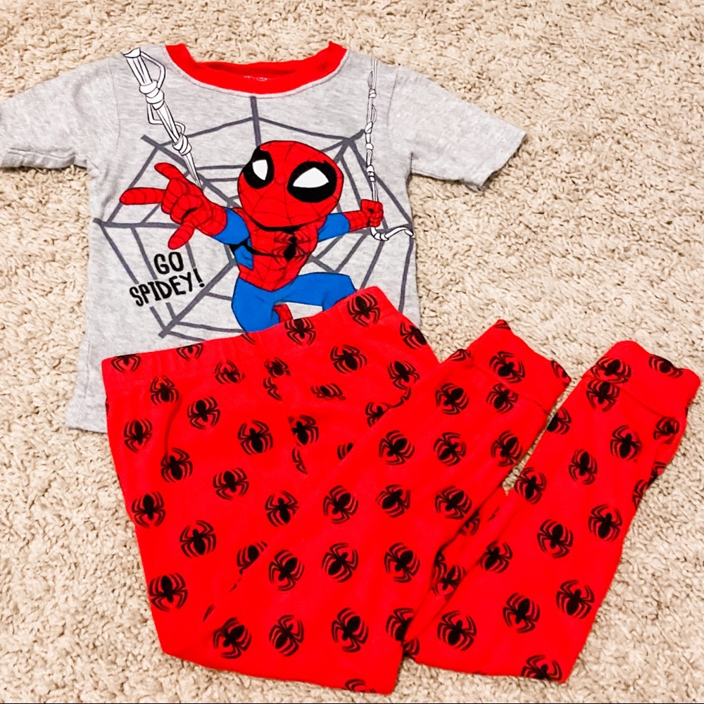 Spider-man snug fit pajamas size 5T
